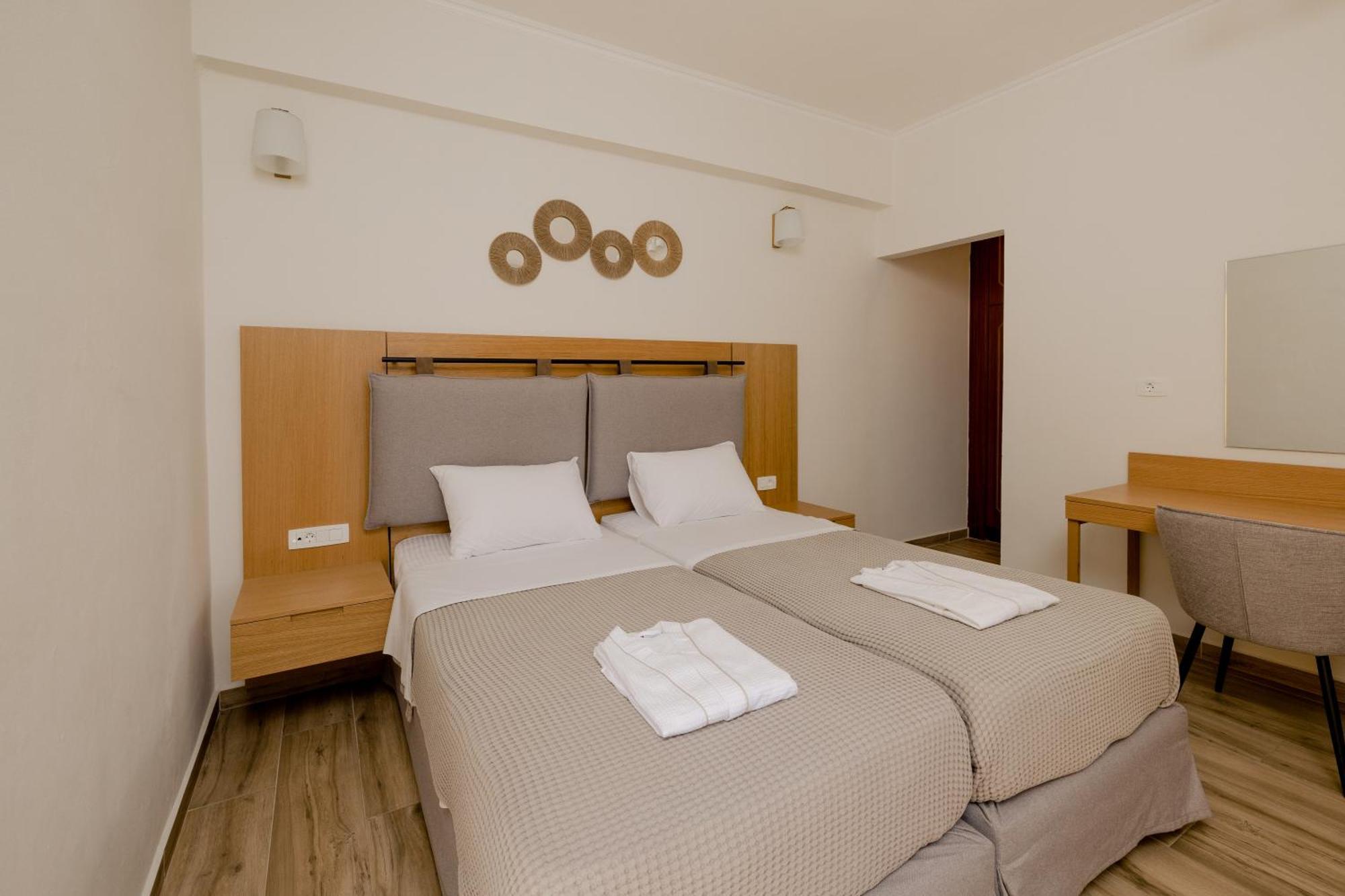 Opera House Hotel Symi Exterior foto