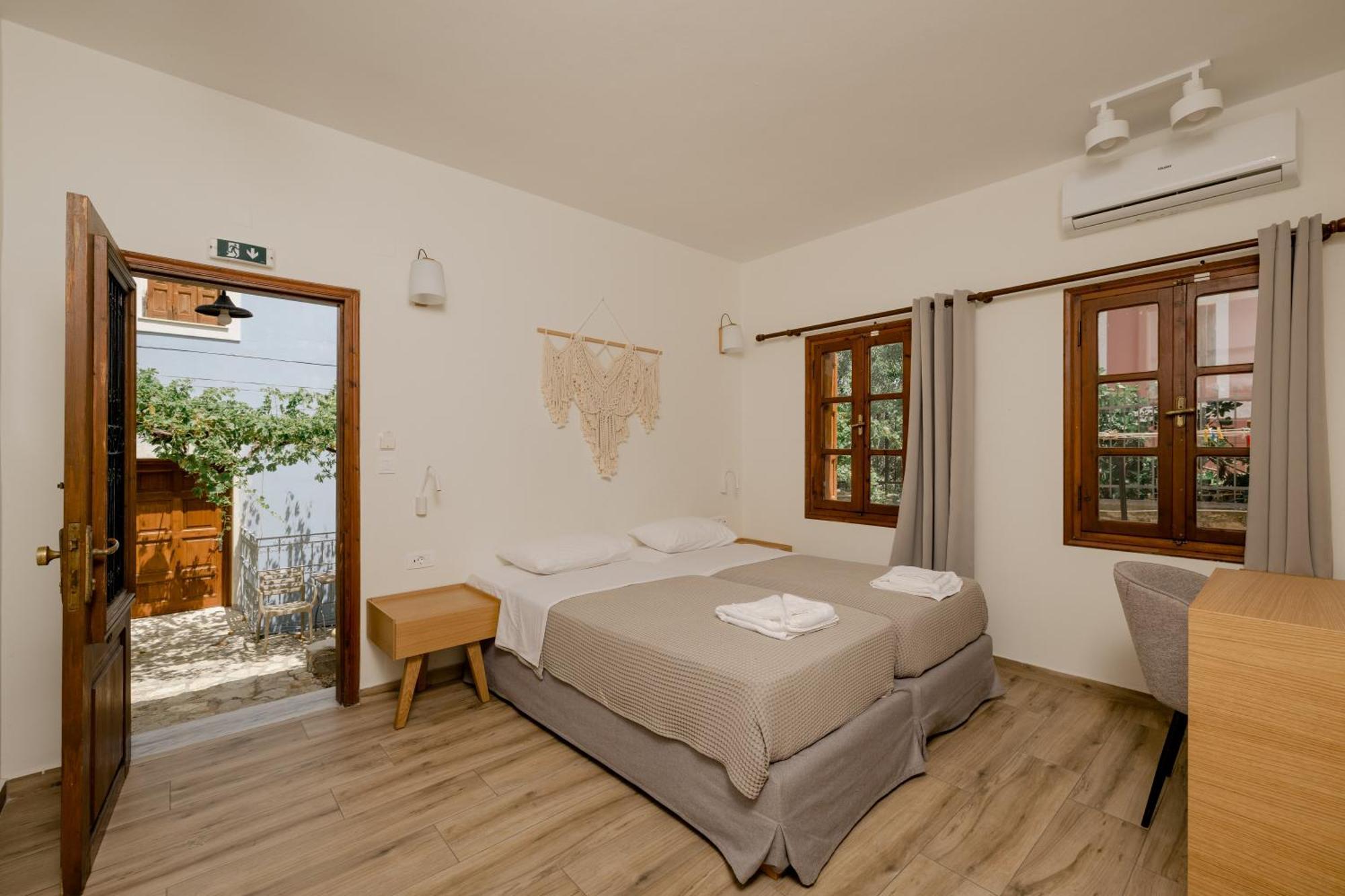 Opera House Hotel Symi Exterior foto