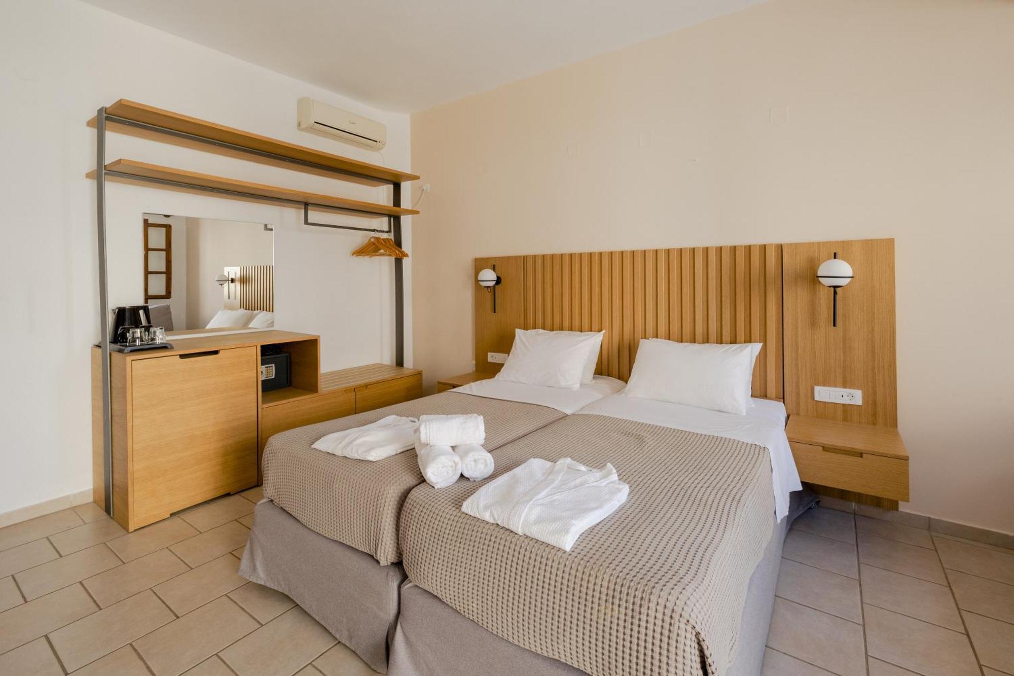 Opera House Hotel Symi Exterior foto